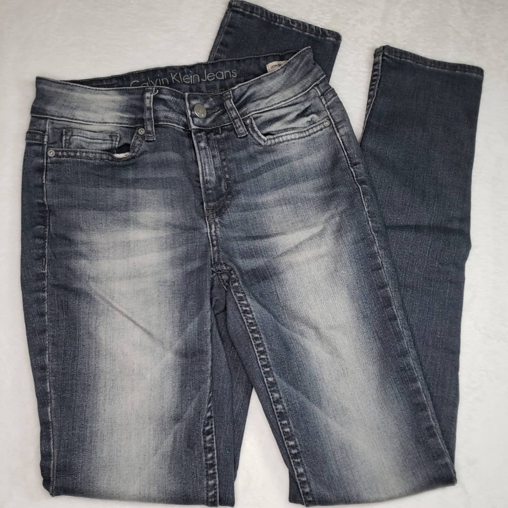 Calvin Klein Ultimate Skinny Jeans 26x32 NWOT